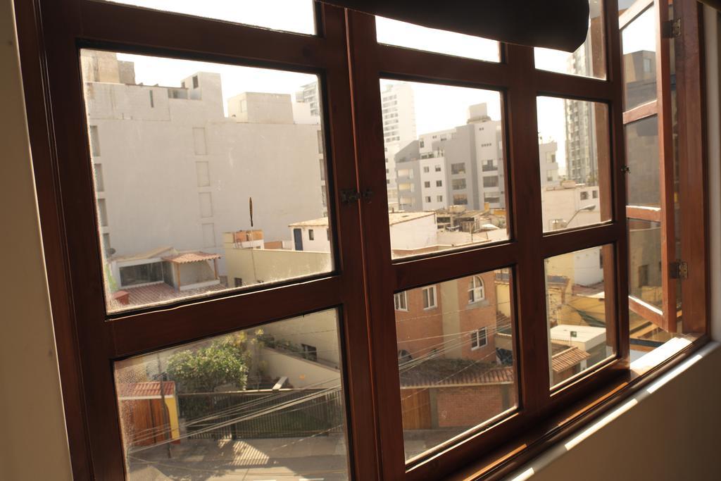 Quarto com 2 Camas de Solteiro e Vista