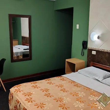 Hostal Residencial Mochica-2