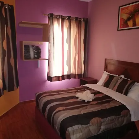 Hostal GQ-2