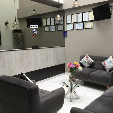 Hostal Parisuite-2